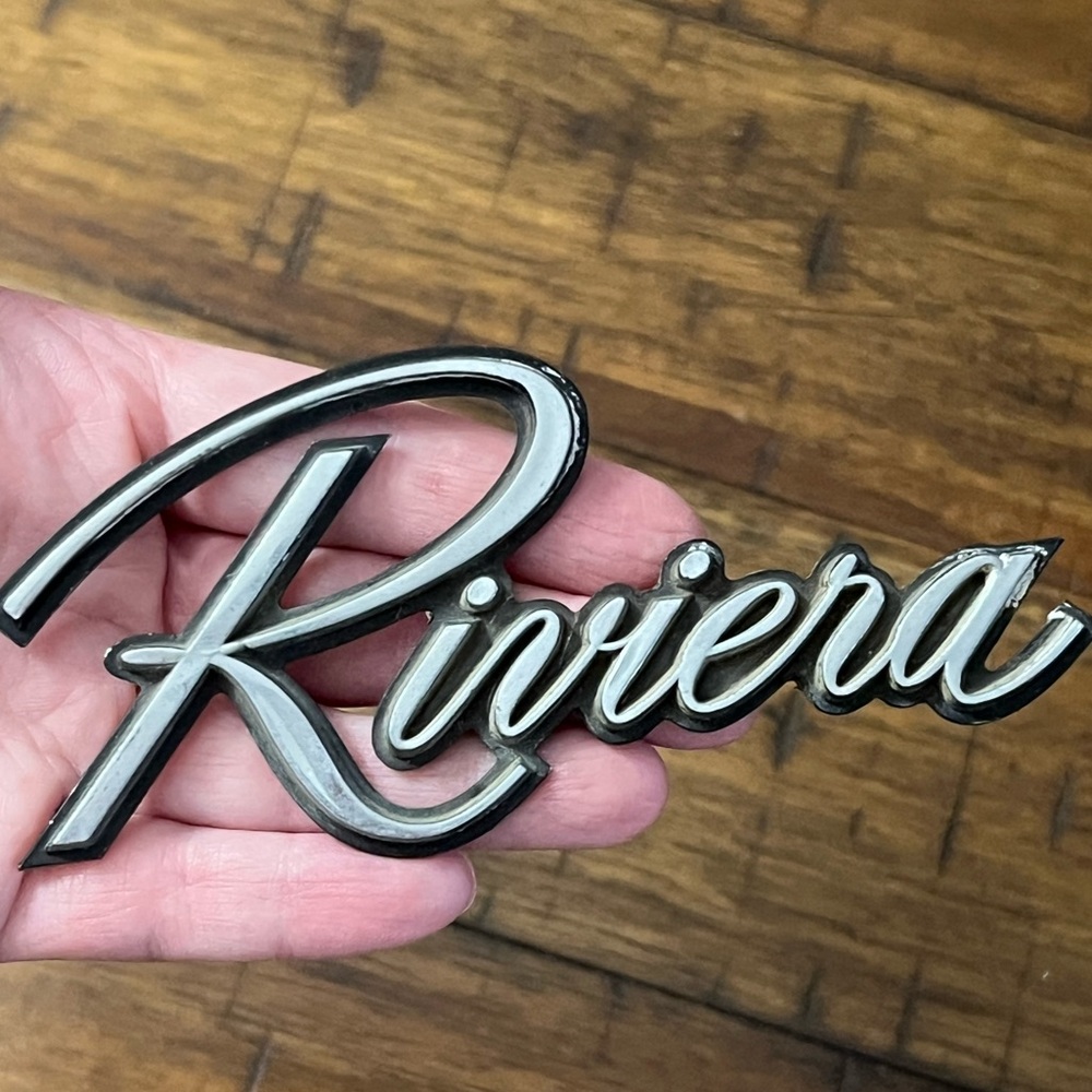 1979-1985 Buick Riviera Grill Emblem